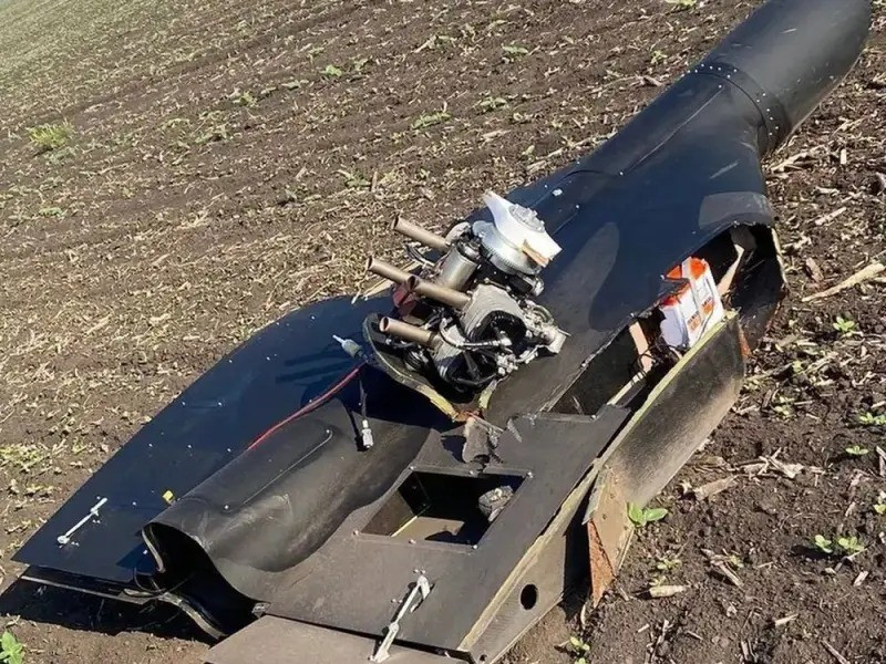 Nhà phân tích quân sự người Itaya, Stefan D'Urso, viết cho tờ The Aviationist, chỉ ra rằng UAV Geran-2 liên tục được Nga cải tiến, biến chúng trở thành vũ khí hiệu quả để tấn công các cơ sở hạ tầng. Mặc dù UAV Geran-2 có tốc độ chậm hơn và sức công phá nhỏ hơn so với tên lửa hành trình hay đạn đạo; nhưng chi phí sản xuất lại rẻ hơn nhiều, cho phép Nga sử dụng chúng với số lượng cả nghìn chiếc/tháng.