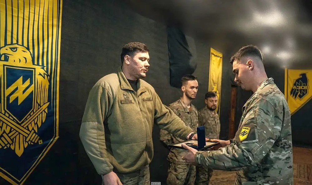 Chỉ riêng trong các cuộc giao tranh tại khu vực này của mặt trận, trong 24 giờ qua, Quân đội Ukraine (AFU) đã mất hơn 400 binh sĩ, một xe chiến đấu bộ binh Bradley của Mỹ, một xe bọc thép chở quân VAB của Pháp, một pháo tự hành AS-90 155mm của Anh, 5 xe chiến đấu bọc thép và 12 xe ô tô. Một trạm tác chiến điện tử của AFU cũng đã bị phát hiện và phá hủy.