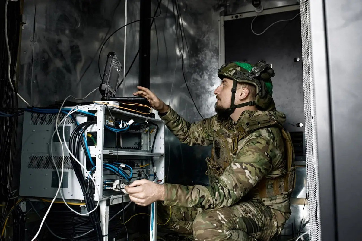 Việc lực lượng tình báo AFU chiếm được hệ thống tác chiến điện tử KRAB, cho thấy sự quan tâm của chỉ huy AFU với hệ thống EW chiến thuật này của Nga, để họ có những cải tiến với UAV của họ. Đồng thời qua sự việc này, cho thấy việc bảo vệ bí mật quân sự của quân đội Nga là không tốt. Hiện RFAF chưa có phản hồi nào về thông tin này của Intelligence Online.