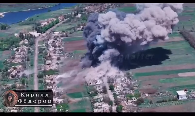 Trên thực tế, quân Ukraine trong nội đô thành phố Kupyansk đã tháo chạy về ngoại ô, mặc dù không hề có lệnh rút lui của cấp trên. Hiện các kênh Telegram độc lập bắt đầu đưa tin về một sự suy thoái thảm khốc của quân đội Ukraine trên mặt trận Kupyansk.