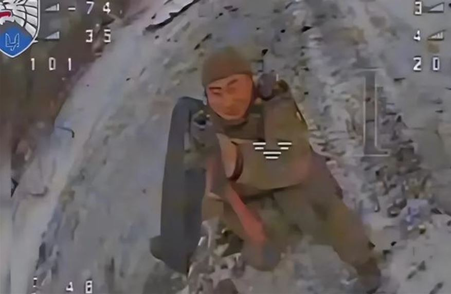 Tuy nhiên, phía trinh sát Nga đã không nắm được các chi tiết quan trọng về các ổ hỏa lực, trận địa phóng UAV và trận địa pháo binh của Ukraine ở Plekhovo và khu vực xung quanh. Do đó, quân đội Triều Tiên tin rằng, họ chưa nắm rõ tình hình của đối phương và chưa được chuẩn bị đầy đủ cho chiến đấu.