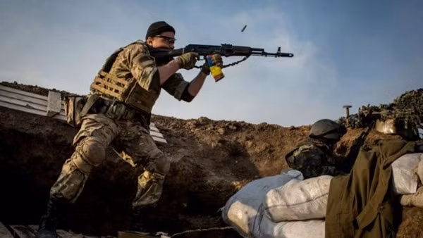 Để ngăn mũi đột phá này của RFAF tiếp tục vượt trục đường quốc lộ T-0514 để tiến sâu về phía bắc, AFU đã triển khai hầu như toàn bộ lực lượng tinh nhuệ của mình để chống lại cuộc đột phá, bao gồm cả Lữ đoàn xung kích số 3, được thành lập trên cơ sở Tiểu đoàn Azov khét tiếng.