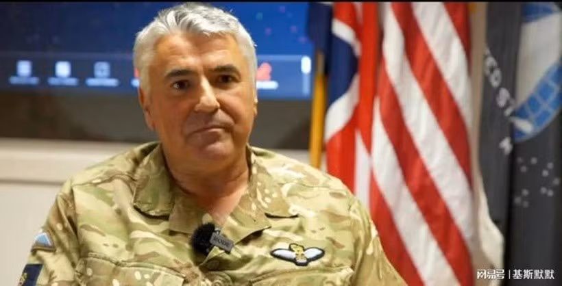 Một bản tin từ truyền thông Nga (RT) đã tiết lộ "những lo ngại" trong nội bộ các nước NATO. Bản tin cho biết, trong một cuộc phỏng vấn với hãng tin Anh BBC, Tư lệnh Bộ Chỉ huy Vũ trụ Anh, tướng Paul Tedman, đã bày tỏ "mối quan ngại sâu sắc" về việc Nga liên tục can thiệp và theo dõi các vệ tinh quân sự của Anh.