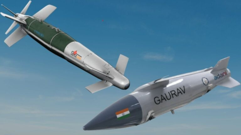 Gaurav cũng có thể đạt được độ chính xác tuyệt đối nhưng chỉ khi có nguồn chiếu laser định vị mục tiêu, điều này không phải lúc nào cũng có sẵn. Giải pháp tối ưu cho Không quân Ấn Độ là mua hệ thống SPICE-1000 với số lượng hạn chế và Gaurav-1000 với số lượng lớn hơn.