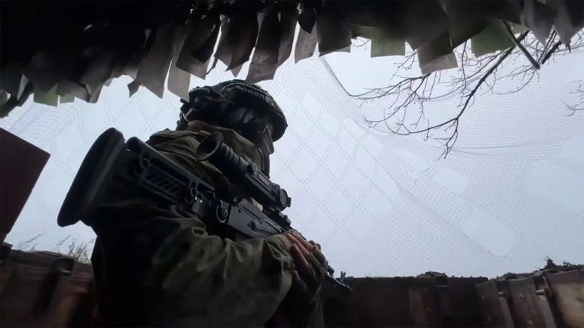 “Các đơn vị của Tập đoàn quân 51, thuộc Cụm quân Trung tâm RFAF, đã tiến công đột phá vào Belitske; trong khi lính xung kích Nga tiếp tục phát triển tới Novy Donbas, phần phía đông của ngôi làng này đã bị Ukraine bỏ lại”, Rybar cho biết thêm.