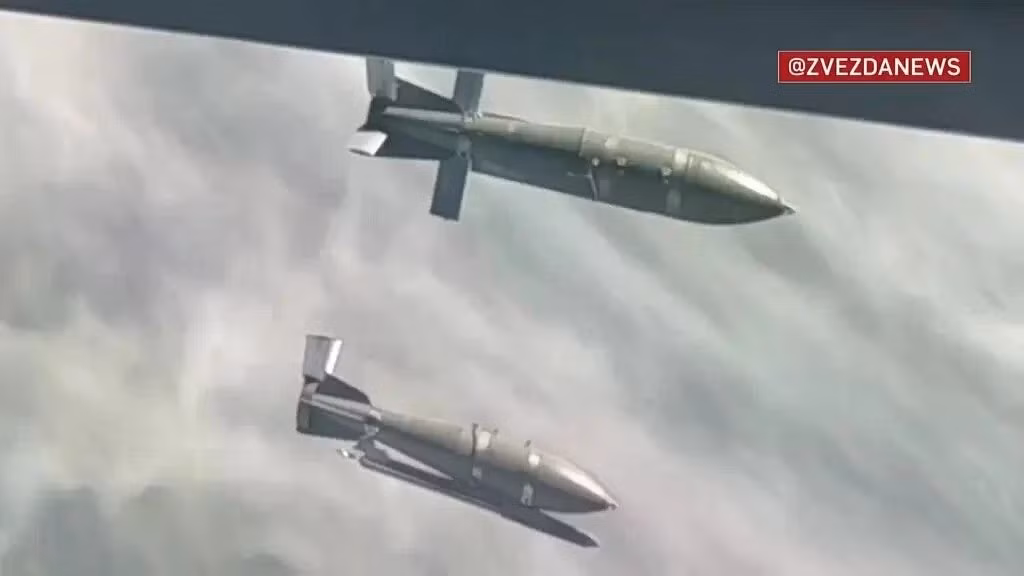 Khi chiến tranh Nga-Ukraine bước sang năm thứ tư, các cuộc đụng độ giữa hai bên trên chiến trường ngày càng trở nên khốc liệt và cuộc cạnh tranh về sức mạnh trên không đã trở thành chìa khóa của cuộc chiến. Vào ngày 17/10/2025, Không quân Nga đã tiến hành cuộc không kích lớn nhất từ ​​trước đến nay nhằm vào các mục tiêu của Ukraine.