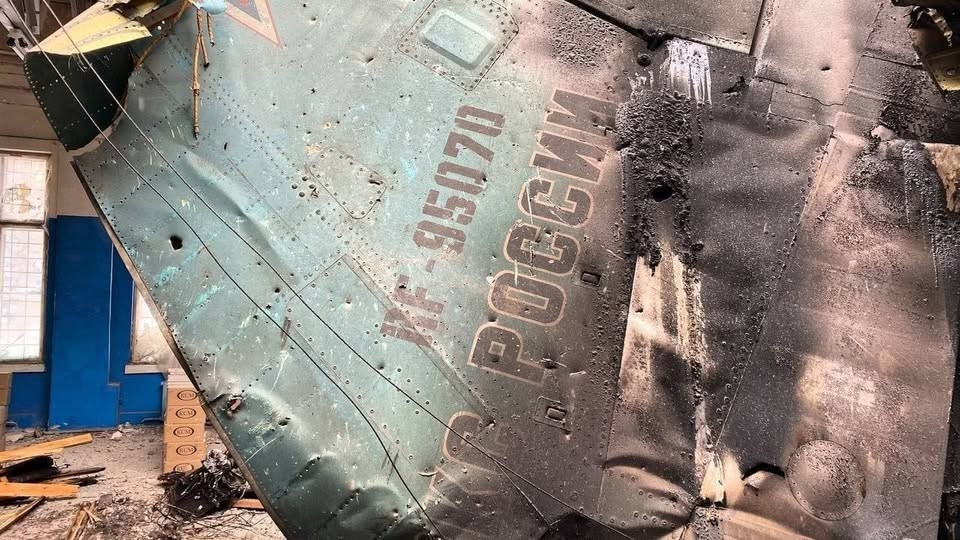 Tuy nhiên, Ukraine tuyên bố rằng quân đội Nga đã mất 37 chiếc Su-34, nhưng tính xác thực của dữ liệu này vẫn còn gây tranh cãi. Có thể có những yếu tố sai lệch trong các báo cáo về chiến tranh của Ukraine, và năng lực sản xuất hàng năm của Nga khoảng 30 chiếc Su-34, là đủ để bù đắp cho những tổn thất trên chiến trường. Điều này cũng phản ánh khả năng hỗ trợ mạnh mẽ của ngành công nghiệp quốc phòng Nga.