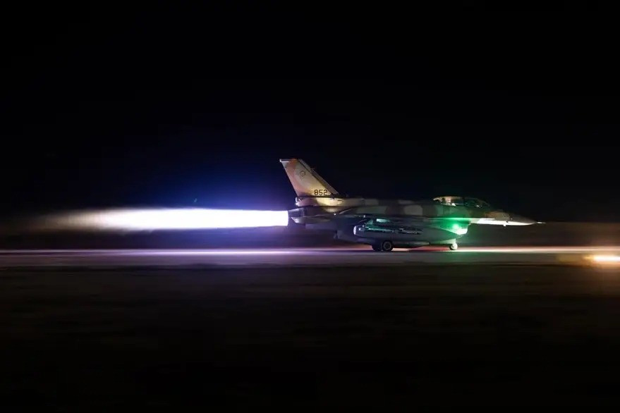 Ngày 17/6, người phát ngôn của quân đội Israel (IDF) đưa tin, lực lượng Không quân Israel đã thực hiện một cuộc không kích vào rạng sáng ngày 17/6, và đã tiêu diệt được Tổng tham mưu trưởng quân đội Iran, kiêm Tư lệnh Lực lượng Vệ binh cách mạng Iran (IRGC), Thiếu tướng IRGC Ali Shadmani; người vừa nhận được chức vụ này chỉ trong 4 ngày,