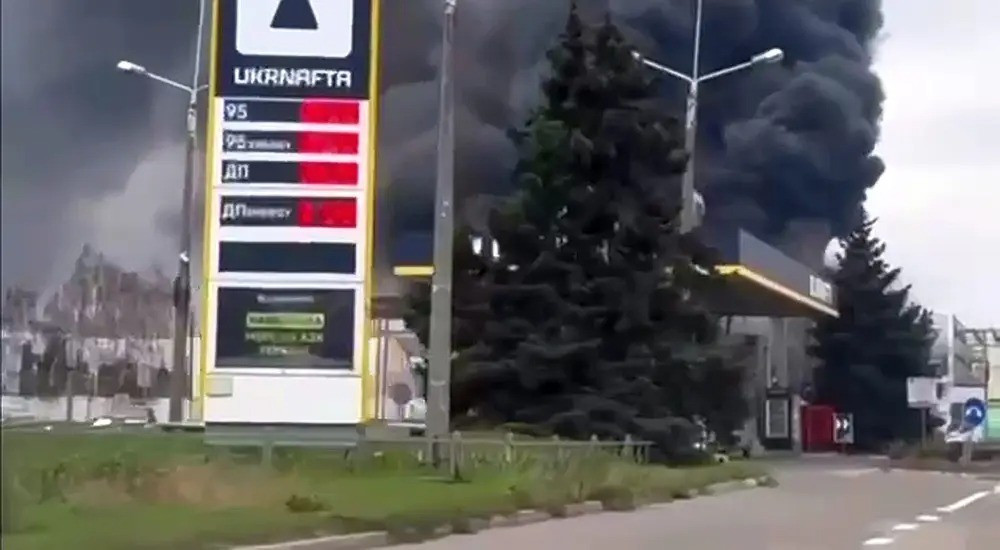 Các vụ không kích của Nga, không chỉ gây ra sự tàn phá về vật chất mà còn tác động sâu sắc đến tâm lý người dân Ukraine. Những cuộc tấn công liên tiếp này, cho thấy Quân đội Nga tập trung chiến lược vào cơ sở hạ tầng dân sự; trong đó tập trung vào lưới điện quốc gia.