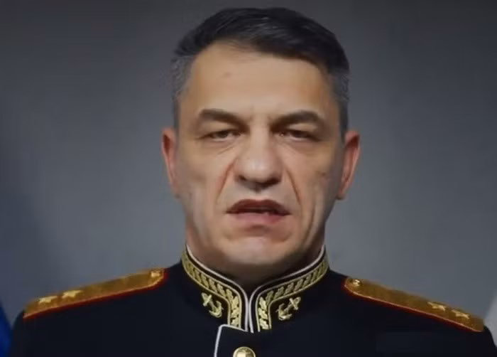  Mặc dù RFAF đã chiếm được phần lớn khu đô thị Myrnohrad, ở thành phố Pokrovsk, nhưng vẫn còn nhiều quân Ukraine đóng quân xung quanh thành phố. Tuy nhiên, Trung tướng Sukhrab Akhmedov, người được ví là "đồ tể" của nước Nga, lần này đã đánh giá thấp đối phương.