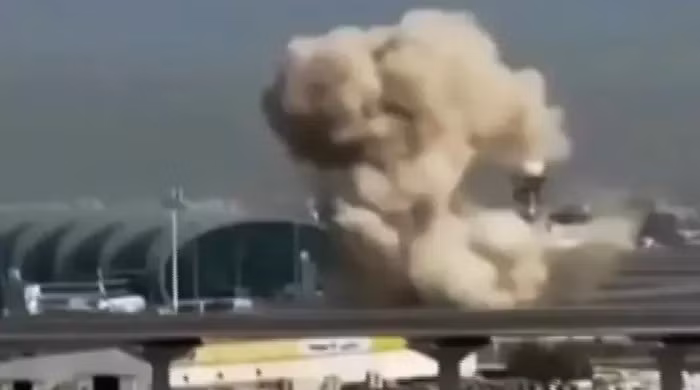 Từ ngày 6 tháng 3, tên lửa Iran đã phá hủy các nhà chứa máy bay, nơi cất giữ và bảo dưỡng cả hai loại máy bay; tuyên bố của IRGC nhấn mạnh rằng, các nhà chứa máy bay vẫn đang bốc cháy. Chưa dừng lại, tên lửa và UAV tự sát của Iran tiếp tục đánh bồi trong ngày 13/3, gây cho Quân đội Mỹ thiệt hại lớn.