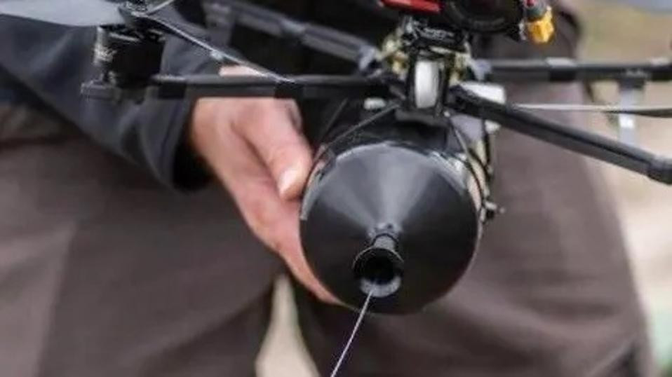 UAV điều khiển bằng sợi quang Orion-2 của Lữ đoàn, với khả năng chống nhiễu mạnh mẽ, có thể xuyên thủng hàng rào tác chiến điện tử của quân đội Ukraine (AFU) và triển khai chính xác các loại mìn thông minh từ khoảng cách tới 15 km.