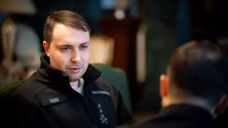 Nguồn tin của Nga, cho biết các cuộc đàm phán hiện đang diễn ra tại Qatar, liên quan đến việc đầu hàng của các quân Ukraine tại khu đô thị Myrnohrad và trong cả thành phố Pokrovsk. Giám đốc Tổng cục Tình báo Quân đội Ukraine, tướng Kirill Budanov, đã bay đến gặp phía Nga vì mục đích này, nhưng vấn đề vẫn đang bị đình trệ; kênh Resident cho biết.