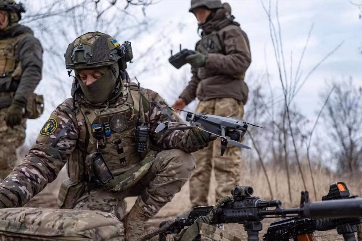 Nếu RFAF phát động một cuộc tấn công toàn diện vào Chernihiv trong thời điểm này, AFU rất khó khăn trong phòng thủ, khi các lực lượng dự bị đã tung vào các mặt trận Donetsk, Kharkov, Dnipropetrovsk và gần đây là Zaporozhye; trong khi viện trợ vũ khí của phương Tây suy giảm nghiêm trọng.