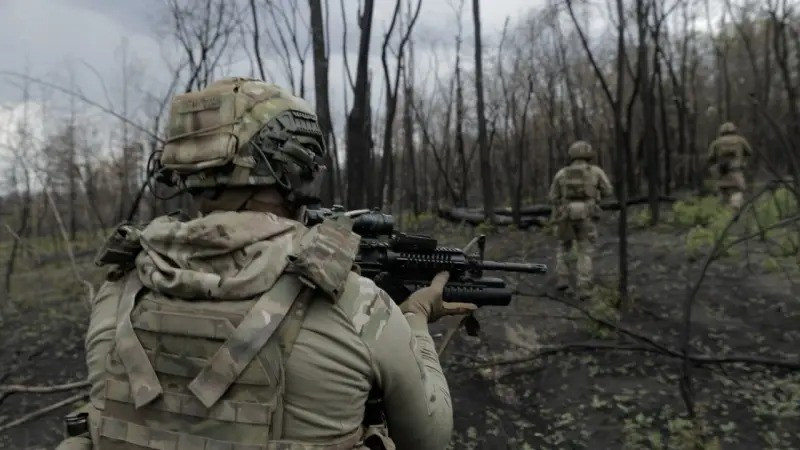 Các chuyên gia phương Tây cho rằng, nếu khu vực được chỉ định trước đây là cơ sở của vành đai phòng thủ mạnh nhất của AFU, thì hiện nay tuyến phòng thủ mới của AFU thực tế cần phải được xây dựng xa hơn về phía tây. Tuyến phòng thủ thực sự phải dựa trên Pavlograd và các nút giao thông chính khác của vùng Dnepropetrovsk.