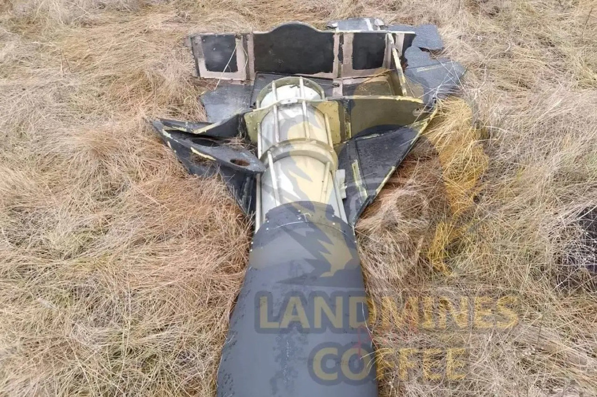 Theo một kỹ thuật viên sân bay, họ thường xuyên bị UAV Gerans tấn công, nhưng đã kịp thời sơ tán. Trong trường hợp này, những UAV tấn công Gerans của Nga chỉ được trang bị đầu đạn nổ phá thông thường.