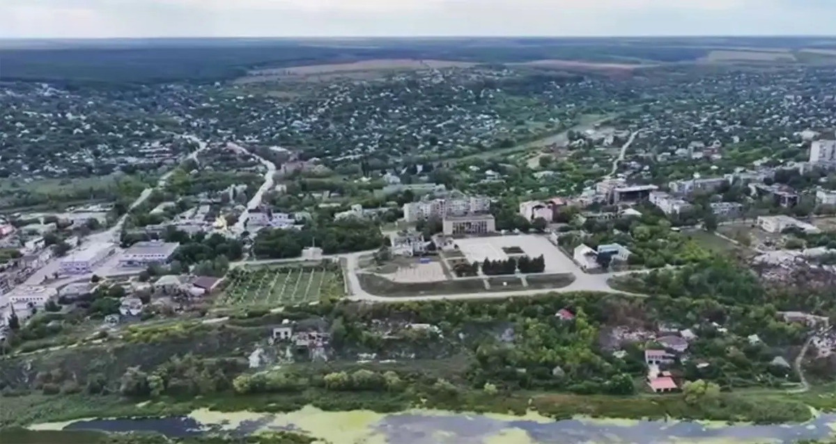 Military Review cho biết, Cụm quân phía Tây RFAF đã giành quyền kiểm soát Kucherovka, phía đông Kupyansk. Ngôi làng lớn này nằm bên tả ngạn sông Oskol và đã nằm dưới sự kiểm soát của quân đội Ukraine từ cuộc phản công mùa thu năm 2022. Cuộc giao tranh giành nó diễn ra rất ác liệt.