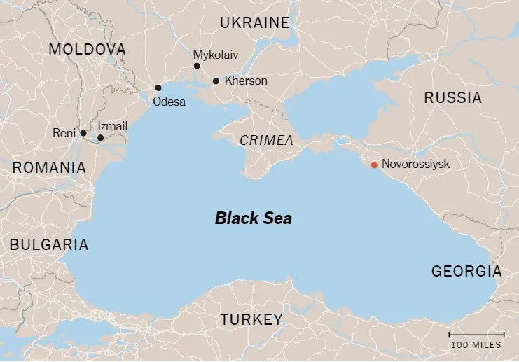 Mục tiêu của Thổ Nhĩ Kỳ là đẩy Nga ra khỏi Biển Đen và cuối cùng là kiểm soát các tuyến đường vận chuyển phía nam của Nga, quyền vận chuyển nguyên liệu thô, dầu mỏ và các hàng hóa khác, thậm chí cả giá trung gian. Do vậy, bằng mọi giá Nga sẽ chí ít phải phong tỏa, nếu không nói là phải “san bằng” Odessa bằng mọi giá. (Nguồn ảnh Military Review, Ukrinform, Kyiv Post).