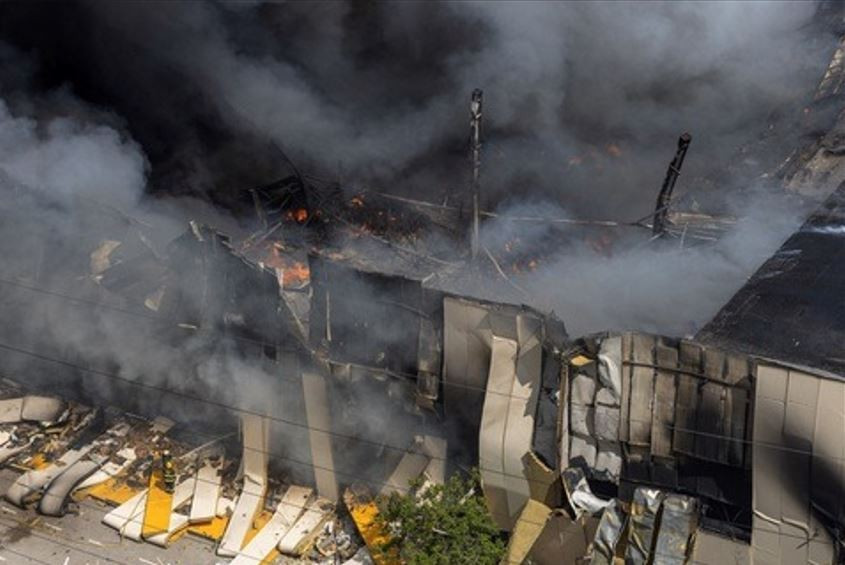 Trong khi đó, hàng viện trợ quân sự của NATO đang được vận chuyển đến Odessa bằng cả đường sắt và tàu chở hàng, qua Romania và Moldova. Các hoạt động vận chuyển này diễn ra rất thường xuyên gần đây.