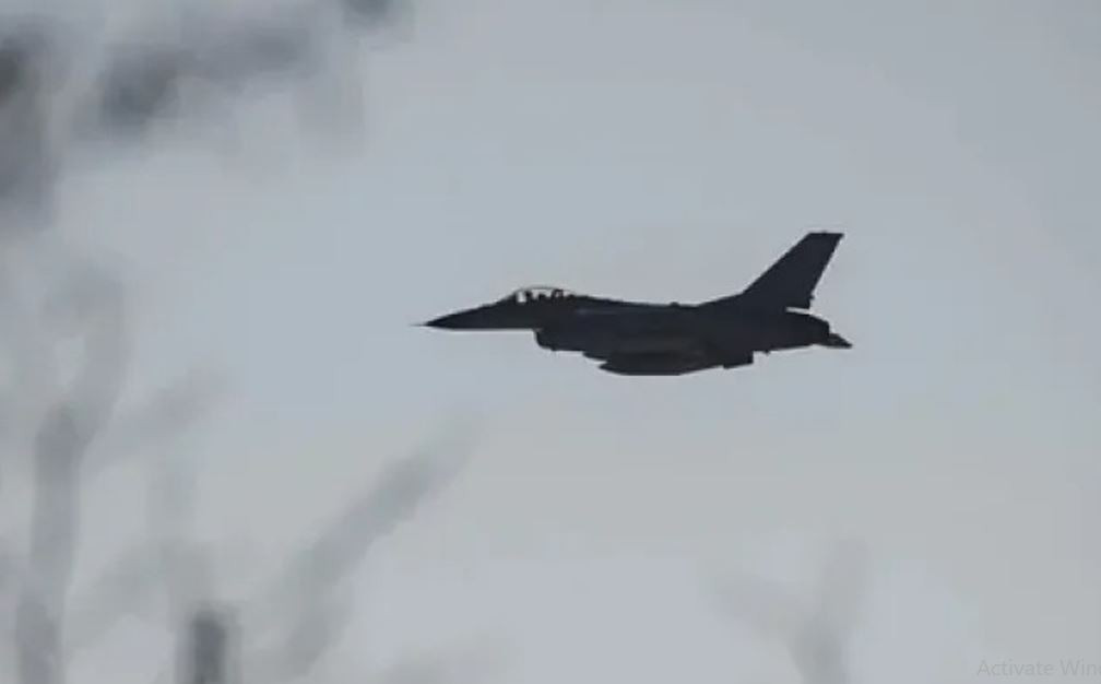 Trong quá trình đẩy lùi cuộc tấn công kết hợp, chiếc F-16 đã bị phá hủy. Theo Defence24 viết, phi công đã bắn hạ “bảy mục tiêu trên không”, nhưng khi mục tiêu cuối cùng bị bắn hạ, chiếc F-16 đã bị trục trặc kỹ thuật và bắt đầu mất độ cao. Phi công Ustimenko đã điều khiển máy bay của anh tránh xa khu vực đông dân cư gần nhất, nhưng không kịp phóng dù ra ngoài.