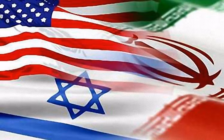 Cuộc chiến giữa Mỹ, Israel và Iran càng trở nên khó kiểm soát, khó khăn của Mỹ và Israel ngày càng gia tăng. Trong bối cảnh đó, tờ Bloomberg của Mỹ, dẫn các quan chức Lầu Năm Góc cho biết, sự sụt giảm mạnh mẽ trong hoạt động của đối phương, khi số vụ phóng tên lửa của Iran đã giảm 90%, và số vụ phóng UAV tấn công giảm 83%, so với những ngày đầu của cuộc xung đột.