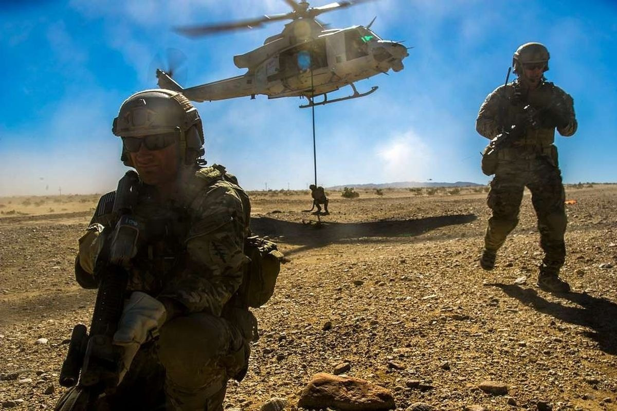  Có thể khẳng định rằng, lực lượng đặc nhiệm Israel đã xâm nhập vào lãnh thổ Iran thực hiện các hoạt động ám sát, phá hoại, tấn công vào các mục tiêu quan trọng... Có thể nói rằng, họ đã chiến đấu ở môi trường, đã vào “khó có thể thoát ra”, gần như không có cơ hội sống sót.