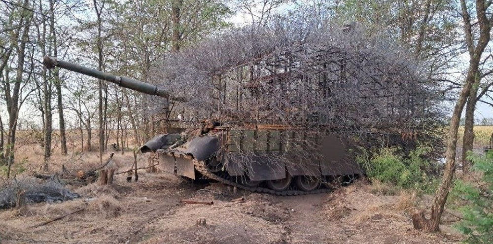 View - Nga liên tiếp nâng cấp xe tăng T-90M giúp loại bỏ mối nguy từ UAV | Báo Tri thức và Cuộc sống - TIN TỨC PHỔ BIẾN KIẾN THỨC 24H