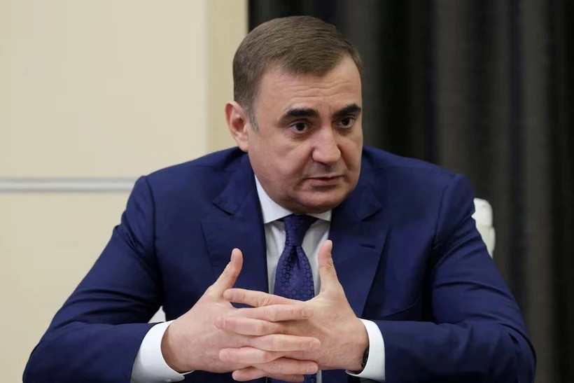 Trách nhiệm nặng nề trong việc đốc chiến được giao cho tướng Alexei Dyumin, trợ lý đặc biệt của Tổng thống Putin. Thế giới bên ngoài gọi ông là "Hoàng tử của quân đội Nga"; vì thế địa vị và tầm ảnh hưởng của ông là điều hiển nhiên.