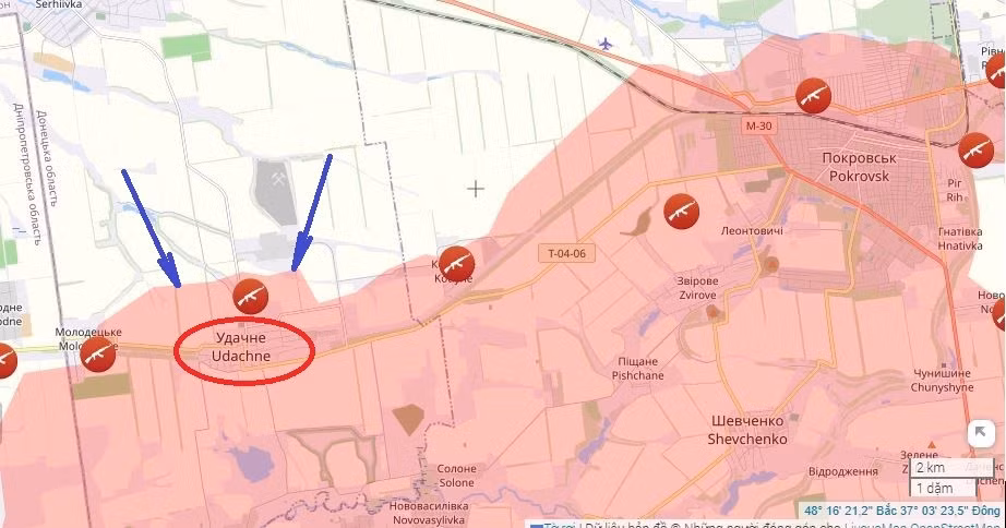 Kênh Rybar cho biết, tại khu vực Udachne ở phía tây Pokrovsk, bất chấp việc AFU kháng cự quyết liệt, RFAF đã tiến vào khu vực mỏ số 1 và chiếm giữ các vị trí mới trong các cơ sở sản xuất. Udachne là mỏ than quan trọng số 1 của Ukraine tại Pokrovsk.