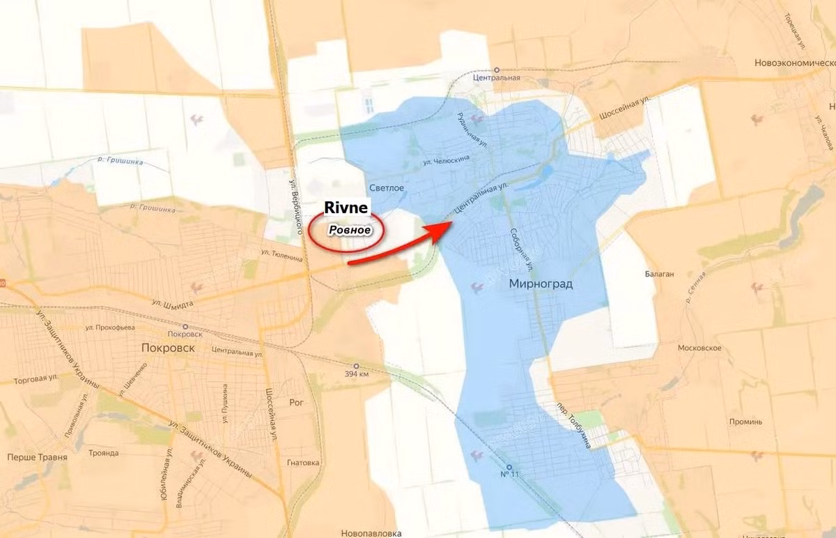 Tuy nhiên kênh Rybar cho biết, một bước đột phá thực sự đã xảy ra: khi quân Nga đã phá hủy các cứ điểm của AFU và tiến vào Myrnohrad từ hướng làng Rivne. Ngôi làng này nằm giữa hai khu đô thị Pokrovsk và Myrnohrad, đã đổi chủ nhiều lần.