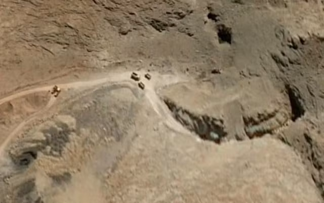 Tuy nhiên, thông tin tình báo của Mỹ cho thấy, ngay cả khi 77% lối vào đường hầm lộ thiên của Iran bị tấn công, các căn cứ bị hư hại vẫn có thể hoạt động trở lại trong vòng vài ngày. Hiện nay tranh thủ thời gian ngừng bắn, Iran đang tích cực khôi phục các lối vào đường hầm, đã bị đánh sập.