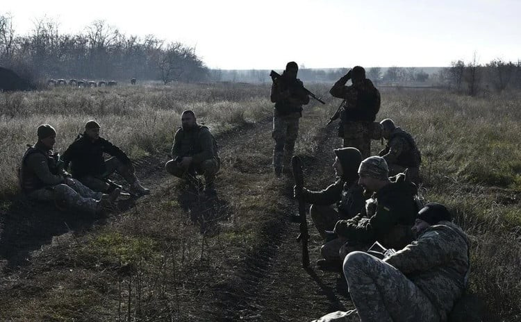 Dĩ nhiên, quân đội Ukraine (AFU) chưa đạt được mục đích trong cuộc phản công ở Dobropolye. Họ đã tái chiếm được một số ngôi làng, bắt được một vài tù binh, và gây ra một số thương vong cho quân Nga. Nhưng cuộc phản công của AFU tại đây nhanh chóng “yếu lực”, do lực lượng không đủ.