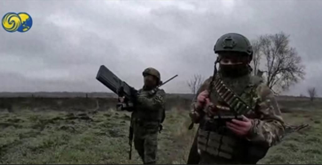 Vào ngày 2/11, một phóng viên của Đài truyền hình Phượng Hoàng (Trung Quốc) đã thực hiện một cuộc phỏng vấn độc quyền ở vùng ngoại ô phía nam thành phố Pokrovsk, với một đội tấn công xe mô tô, thuộc một lữ đoàn của Cụm quân Trung tâm Nga.