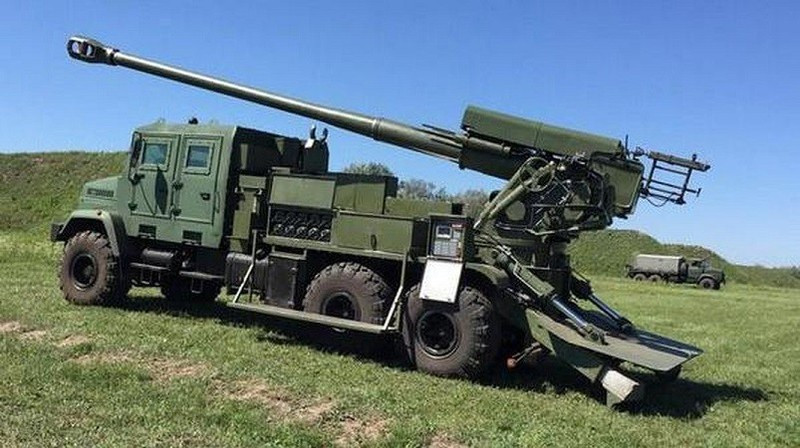 Theo quảng cáo của quân đội Ukraine, khả năng sống sót của pháo Bogdana cũng rất ấn tượng, khi một trong các tổ hợp đã chịu được đòn tấn công của 5 UAV FPV Nga, khi chúng đánh vào cabin bọc thép; ngoài ra khung gầm còn có khả năng chịu được một vụ nổ của mìn chống tăng lên tới 10 kg.