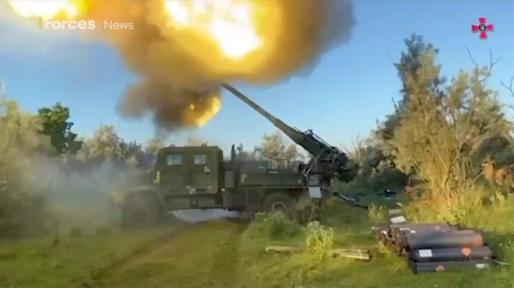 Nhưng đã có nhiều báo cáo từ chiến trường về việc Bogdana bắn trúng mục tiêu ngay từ phát đạn thứ hai. Trong quá trình chiến đấu ở khu vực Donetsk, pháo 2S22 Bogdana đã tấn công mục tiêu cách xa 30 km, phá hủy nhiều mục tiêu như sở chỉ huy, trận địa pháo, điểm tập kết xe thiết giáp của Nga...