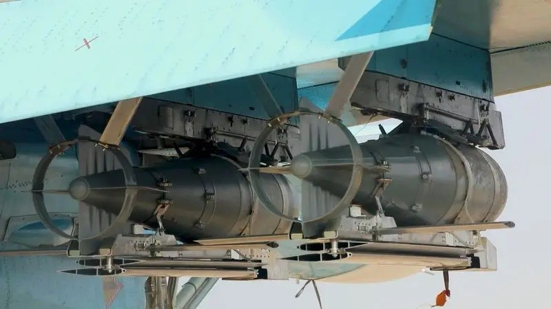 Với việc ISW thường đánh giá thấp những thành công của RFAF, nên có thể khẳng định quân Nga đang tấn công mạnh vào khu vực phía đông thành phố Konstantinovka. Điều đáng chú ý nữa là ISW cũng lưu ý, RFAF đã thường xuyên mở các cuộc tấn công ban đêm vào Konstantinovka.