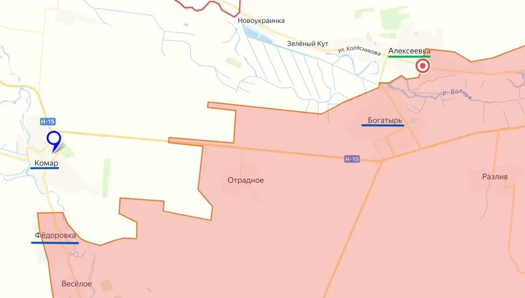 Deep State cũng cho biết, ở cực nam tỉnh Donetsk, quân Nga tiến từ phía đông nam đến vùng ngoại ô của làng Komar, chiếm một phần làng Fedorovka (Nga hôm nay chính thức tuyên bố đã chiếm được toàn bộ ngôi làng). Trong vài ngày nay, dư luận cả Nga và Ukraine đều đã biết về cuộc chiến ở Komar - một khu vực kiên cố quan trọng của AFU, trấn giữ cửa ngõ vào vùng Dnipropetrovsk.