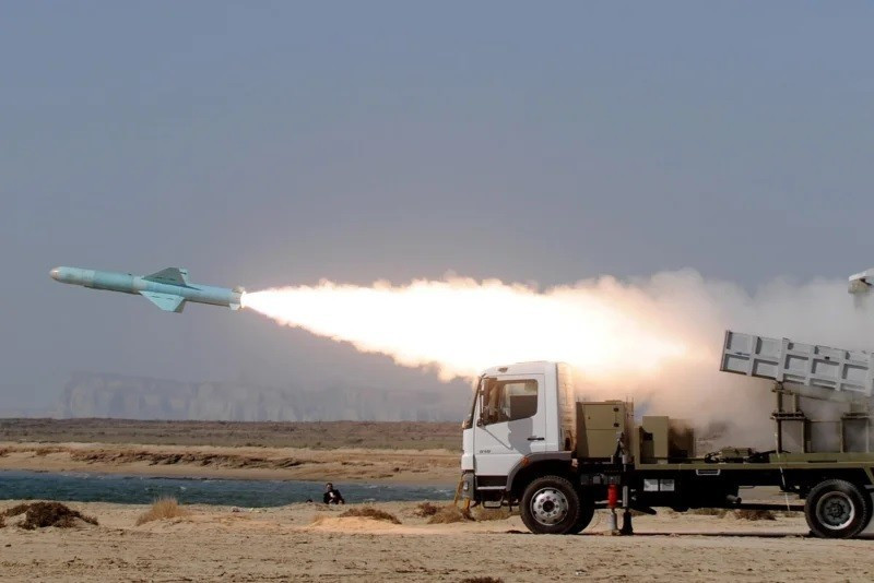 Hiện các hệ thống trinh sát của Mỹ, Israel và cả các quốc gia đồng minh của Mỹ ở Trung Đông, đang hoạt động hết công suất. Do vậy, bất kỳ một hệ thống radar nào của Iran bật nên, ngay lập tức có thể trở thành mục tiêu của Mỹ.