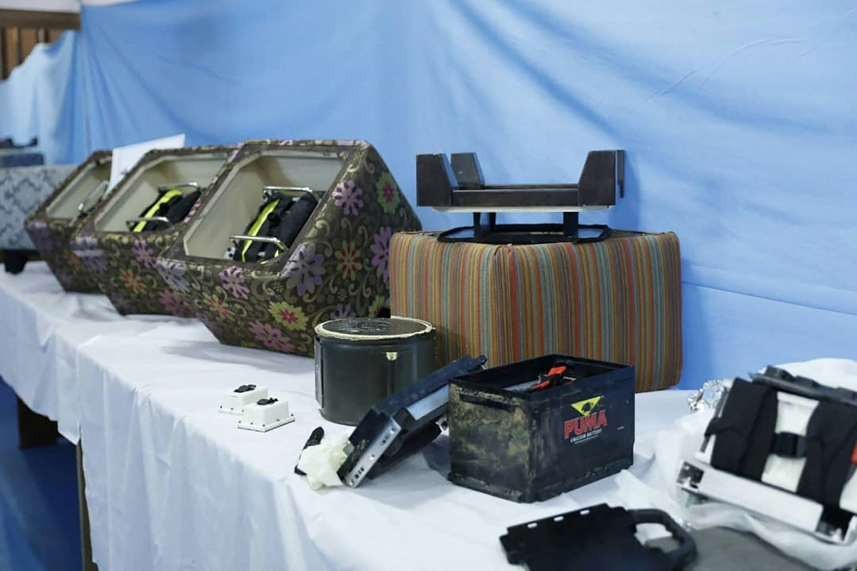 Theo các nhà điều tra Iran, những người đàn ông này bị cáo buộc đã nhập khẩu thiết bị cho các cơ quan tình báo Israel và nước ngoài vào nước này, được sử dụng để tiêu diệt công dân Iran, phá hủy các mục tiêu liên quan đến an ninh quốc gia của nước Cộng hòa Hồi giáo.