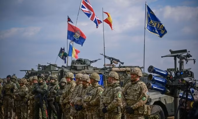 Không có sự tham gia của Mỹ, cuối cùng, không một quốc gia NATO nào trong số này sẵn sàng dấn thân vào cuộc chiến. Hơn nữa, họ đang phải đối mặt với Nga, cường quốc quân sự lớn thứ hai thế giới, và cơ hội chiến thắng của họ hầu như không tồn tại.