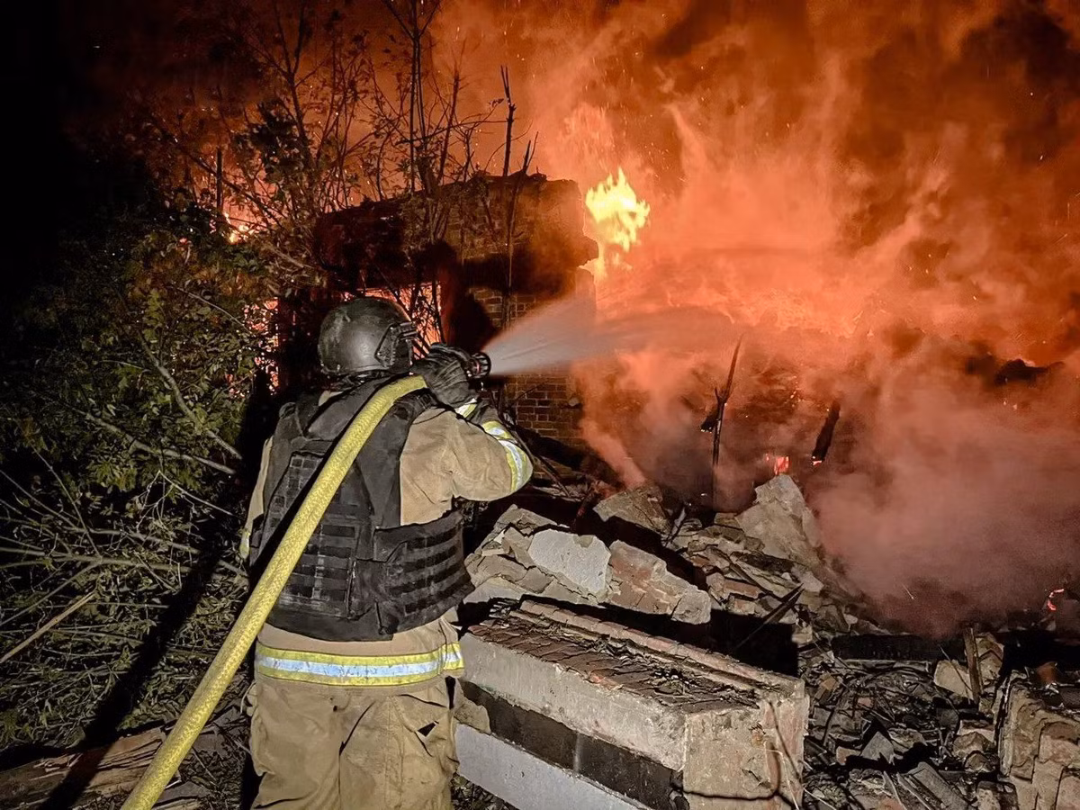 Việc tấn công vào hệ thống đường sắt hậu phương của Ukraine, làm suy yếu hoặc thậm chí cắt đứt tuyến vận tải đường sắt hậu cần của quân đội Ukraine, sẽ làm giảm đáng kể mật độ tấn công bằng UAV và pháo binh của Ukraine trên tiền tuyến. Một khi mật độ UAV và pháo binh của Ukraine giảm 50%, RFAF sẽ có khả năng đột phá cấp chiến dịch trên các mặt trận.