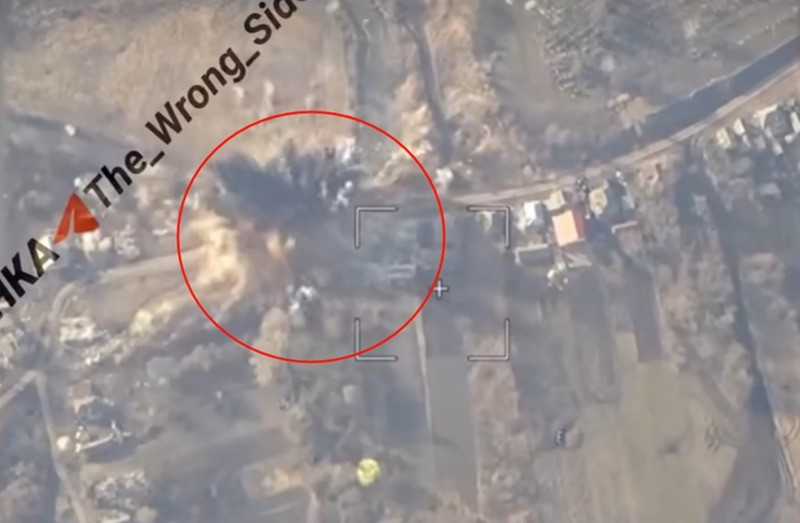 Ngày 27/9/2025, là ngày 1311 của cuộc xung đột Nga-Ukraine, lực lượng không quân chiến thuật Nga đang dọn sạch một hành lang bằng bom lượn có điều khiển FAB UMPK, sâu vào vùng Dnipropetrovsk. Bộ Quốc phòng Nga thông báo, ngôi làng Yunakivka (tỉnh Sumy) đã được quân đội Nga (RFAF) kiểm soát hoàn toàn. Tuyến đường thuận tiện nhất của Ukraine vào tỉnh Kursk của Nga đã bị chặn.