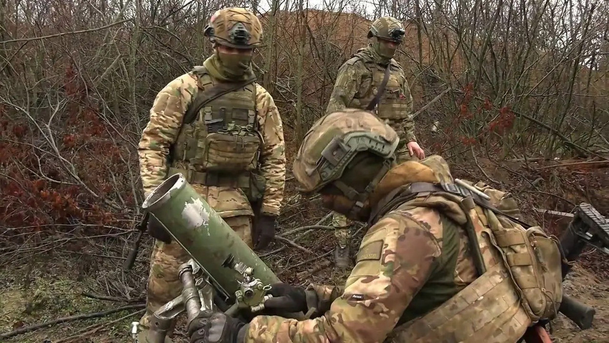 Các bước tiến ở một số khu vực gần Huliaipole, giúp RFAF đẩy lùi tàn quân của các đơn vị Ukraine, vừa rút khỏi thành phố ra xa vùng ngoại ô. Hơn nữa, còn ngăn chặn lực lượng dự bị của AFU, hiện vẫn đủ sức cho các hoạt động cục bộ, tiếp cận thành phố.