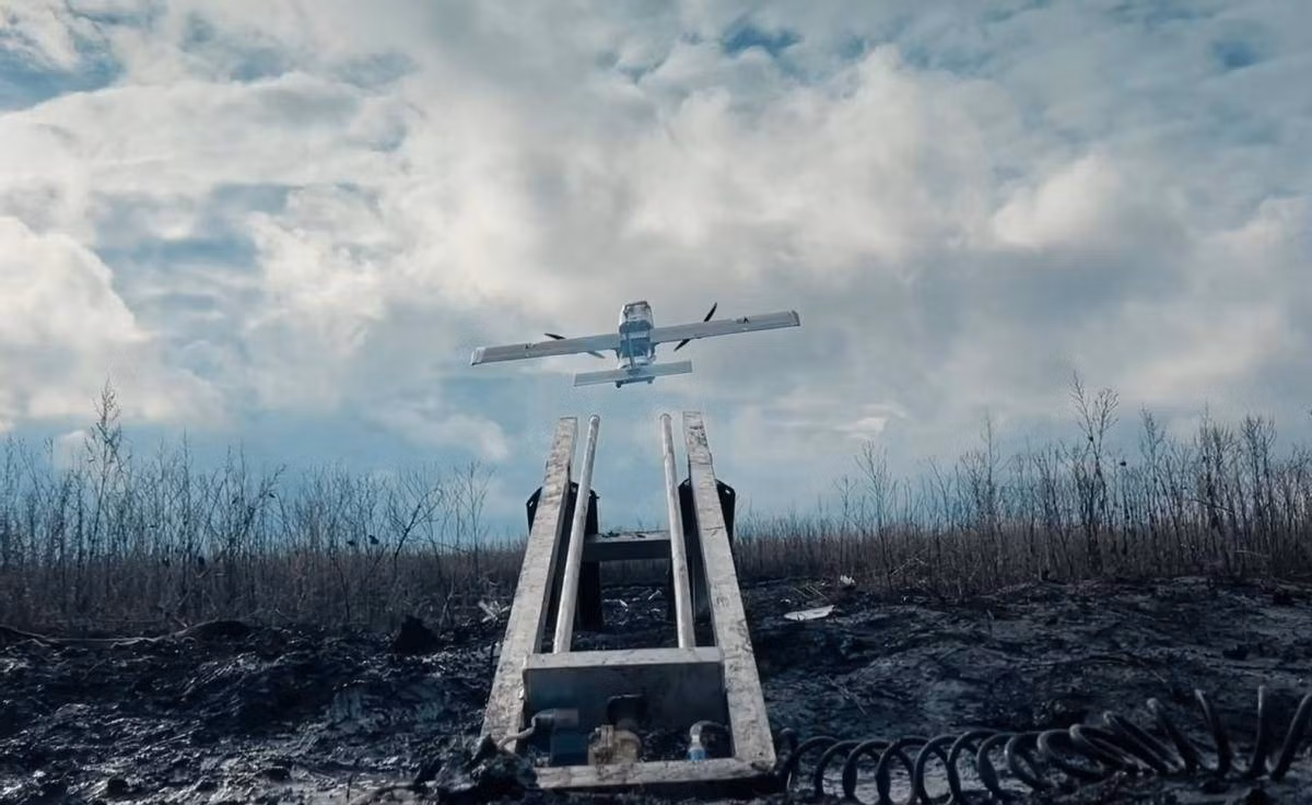 Giờ đây, RFAF sử dụng sự kết hợp giữa "tấn công xâm nhập đa hướng theo nhóm nhỏ + trinh sát bằng UAV trong mọi thời tiết + tấn công bằng UAV FPV và bom lượn có điều khiển FAB UMPK":