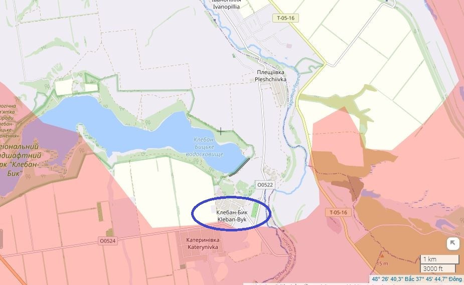 Ngôi làng Kleban-Byk và là cứ điểm cuối cùng của AFU ở phía nam, cũng như khu vực gần đập ở bờ đông, đang bị RFAF tấn công dữ dội bằng hỏa lực. RFAF đang tấn công các rừng cây trồng dọc con đường phía tây bắc Katerinovka. Giao tranh cũng tiếp diễn ở sườn phía đông của hướng này, tại khu vực Nikolaevka, Chervonoe và Maiskoye.