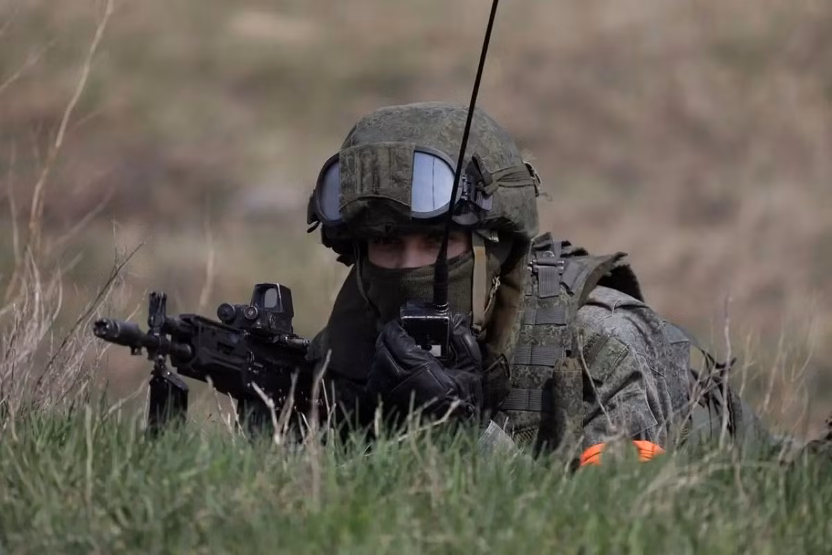 Với việc tổ chức tấn công ngay vào làng Yampol, giúp RFAF tiếp cận đường cao tốc T0513, một điều gì đó thậm chí còn nguy hiểm hơn đã bắt đầu đối với quân Ukraine ở khu vực tiền đồn Siversk; đồng thời RFAF có thể kiểm soát tuyến đường nối giữa Siversk và Lyman.