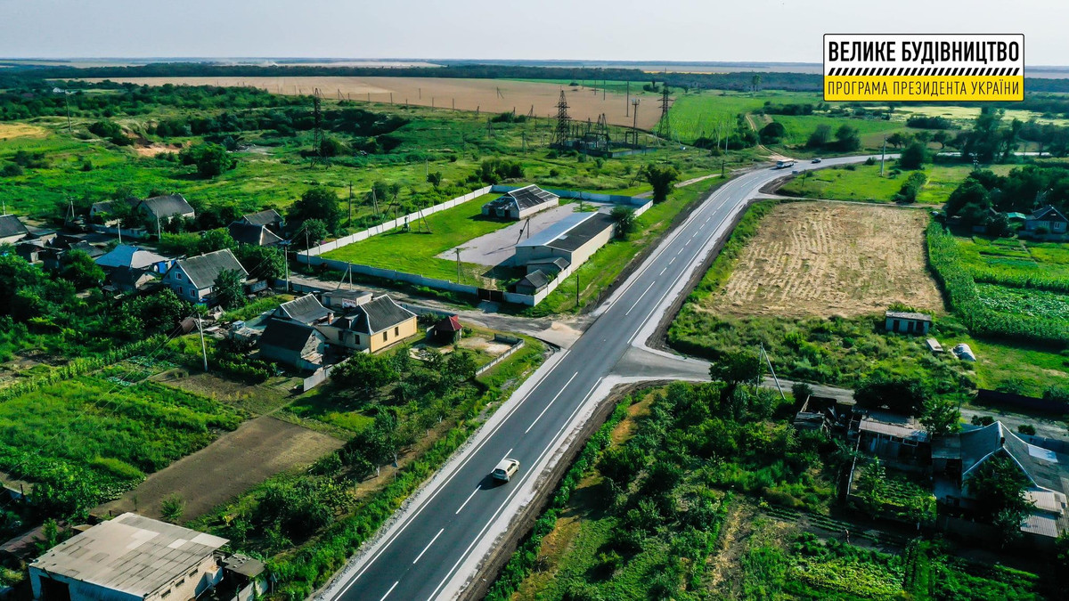 Trước đây, AFU có thể dựa vào con đường T0515 để tiếp tế các nhu yếu phẩm quan trọng như đạn dược, lương thực và thuốc men từ hậu phương. Nhưng giờ đây, khi vòng vây của Nga tiếp tục áp sát, các đoàn xe vận tải của AFU thường xuyên bị tấn công.