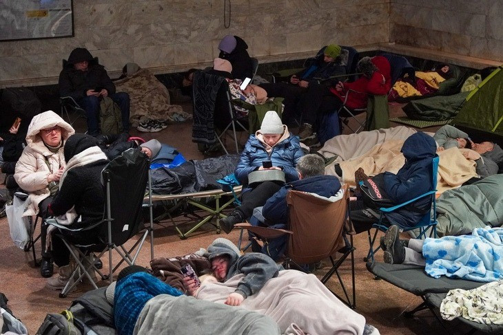 Mùa đông thứ tư của cuộc xung đột Nga-Ukraine từ lâu đã trở thành một thử thách về sức chịu đựng giữa hai bên. Tại Kiev, nơi nhiệt độ là -28°C, không ai biết cả hai bên sẽ phải chịu đựng cái lạnh và nỗi sợ hãi này đến bao giờ nữa. Mong muốn hòa bình sẽ sớm trở lại cho nhân dân Ukraine. https://www.sohu.com/a/985563403_121738288?scm=10001.279_13-101000-0_922.0-0.0-0-0-0-0.a2_5X162X1532&amp;spm=smpc.channel_230.block3_93_I2HKKt_1_fd.1.1770680846626vjPNwEy_269