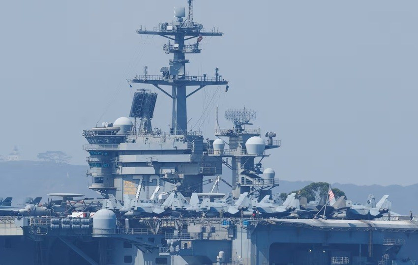Trong cuộc chiến tranh Mỹ-Iran hiện nay, có các tàu sân bay USS Abraham Lincoln (CVN-72) và USS Gerald R. Ford (CVN-78). Chính tàu Abraham Lincoln là mục tiêu mà Iran nhắm đến. Ở khoảng cách tối đa 18-28 km tính từ soái hạm của nhóm tác chiến CSG, có từ bốn đến sáu tàu khu trục hoặc tàu tuần dương, được trang bị hệ thống quản lý chiến đấu Aegis (CIS).