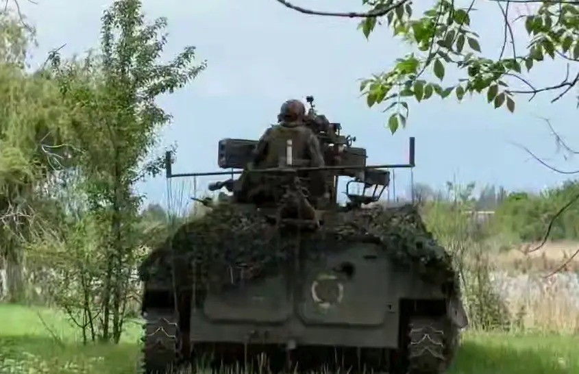 Sau đó, Nga đưa tin rằng 50.000 quân cơ động của Nga đã tập trung tại khu vực phía bắc Kharkov, chuẩn bị tiến hành một cuộc tấn công quy mô lớn hơn. Sau một thời gian, Nga đã huy động quân tại Quân khu Leningrad và Quân khu phía Đông, chuẩn bị tiến vào tỉnh Sumy và phát động cuộc tổng tấn công mùa hè. Tuy nhiên, tất cả những điều này có thể chỉ là một bức bình phong, một mưu mẹo để nghi binh đối thủ.